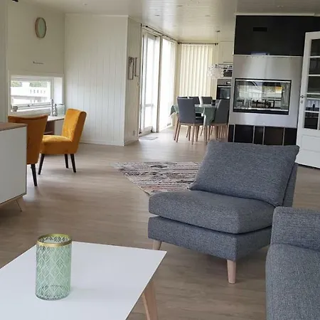 Huset Pa Yttersiden Straumsnes